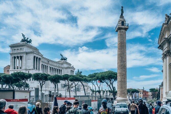 10 Wonders of Rome in 3 hrs - Trevi Fountain: The Free-Admission Photo Magnet