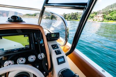 1H Luxury Cruise Como Lake Tender Yacht Invictus 9 Pax - Cernobbio to Villa d’Este and Villa Erba Country: The Celebrity Section