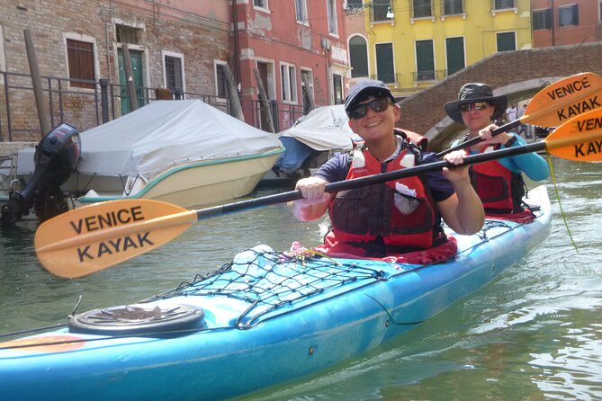 2 Hour Venice Canal Kayak Tour - Premium experience by day - Canal Traffic, Tight Turns, and How Hard It Really Is
