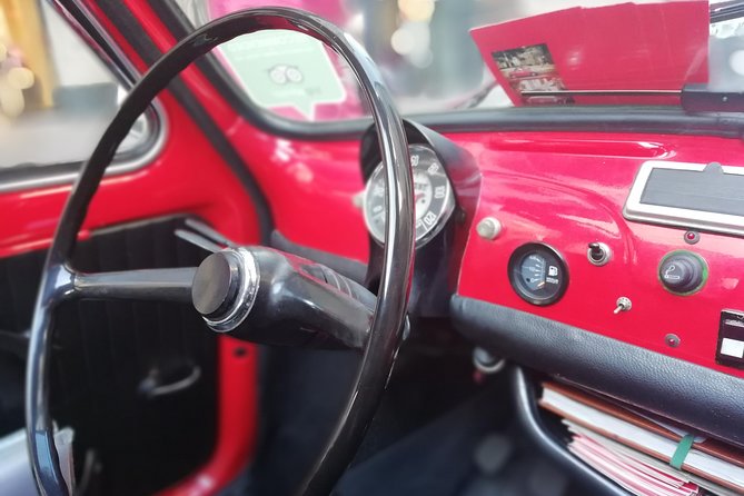 2 hour Vintage Fiat 500 Central City Tour in Milan - Photo Moments, Street Attention, and How to Get the Best Shots