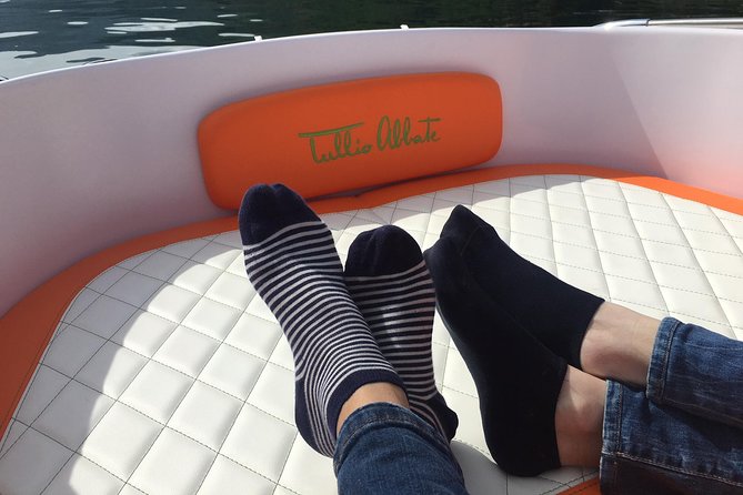2 hours Boat Rental Lake Como - Vassena check-in at Piazza Conciliazione: how the meet-up feels in real life