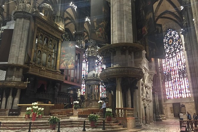 2-hours Duomo of Milan guided experience with entrance tickets - Rooftop Views: The Best Part, With the Stair Reality