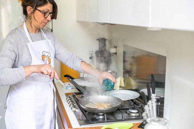 3-Recipe Italian Cooking Class in Como – Cesarine Best NYT Hosts - The host and group size: small class, real attention