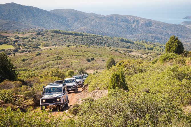 4x4 Mountains And Beaches - Chia area - Food, drinks, and beach comfort: what to pack for a long hot day