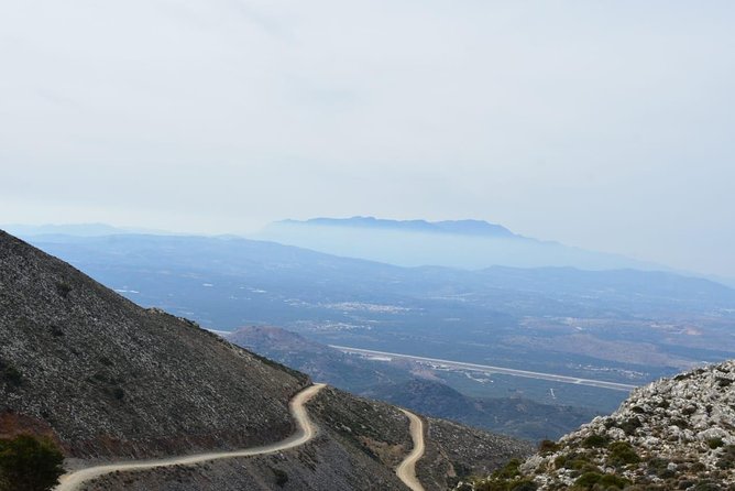 4x4 self drive adventure_Cretan mainland - Skotino Cave and the village lanes: where the day turns visual