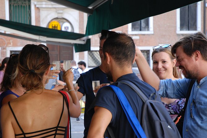 A Venetian Evening: Wine Tasting and Cicchetti with a Local Guide - Campo dei Frari: local favorite wine bars and how the tastings land