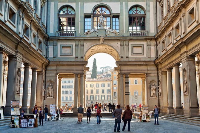 Accademia & Michelangelo's David Express Tour - Should you book the Accademia & Michelangelo’s David Express Tour?