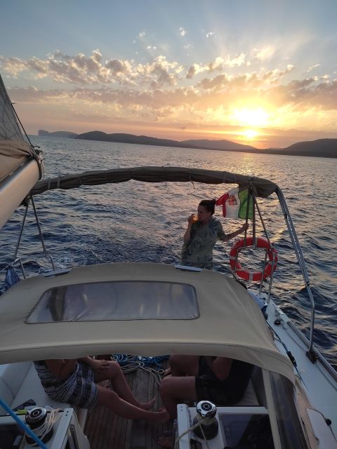 Alghero: Sunset Sailing Aperitif Experience - The small details that can make or break your night