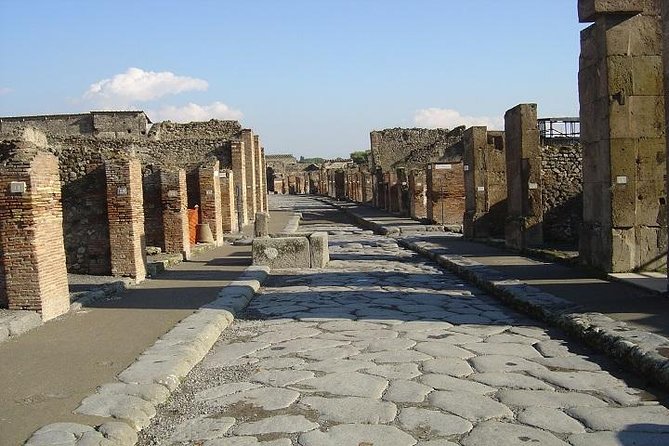 Amalfi Coast and Pompei from Rome: Enjoy a Private Full-Day Tour - A 7:00 am start that actually helps: getting out of Rome smoothly
