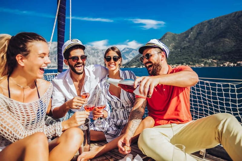 Amalfi Coast: Boat and Snorkeling Tour with Fruit & Drinks - A traditional Gozzo boat keeps the Amalfi Coast feeling close