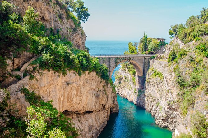 Amalfi Coast & Positano: Boat Tour with Snorkeling & Drinks - Why the Amalfi Coast looks better from a small boat