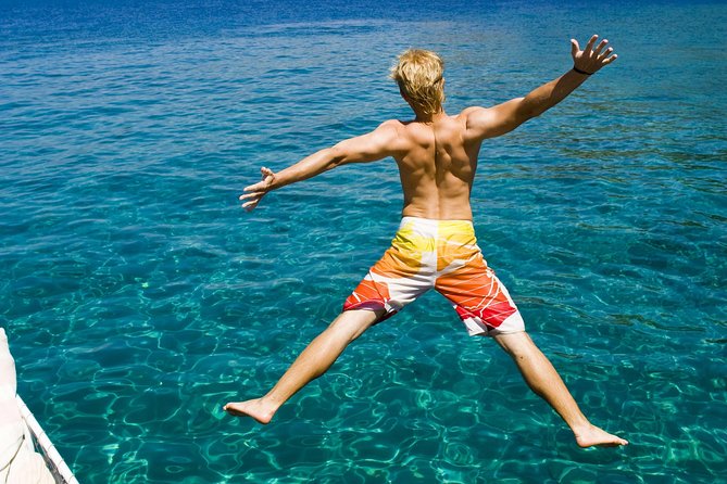 Amalfi Coast & Positano: Boat Tour with Snorkeling & Drinks - Stop 4: Praiano’s Africana Grotto and the blue-water trick