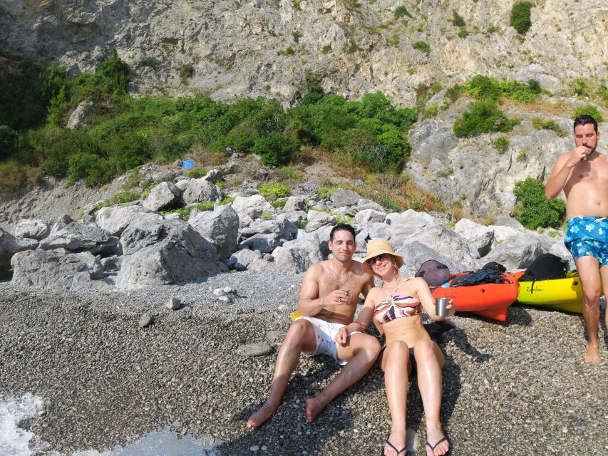 Amalfi: Kayak/Snorkel Tour to Pandora Cave with Lemon Spritz - Snorkeling at your pace: what the kit is for