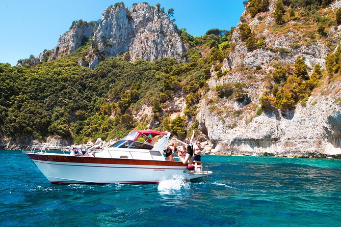Amalfi & Positano Boat Experience with Free Time & Transfer - Praiano en route: a color-and-water viewpoint without a land stamp