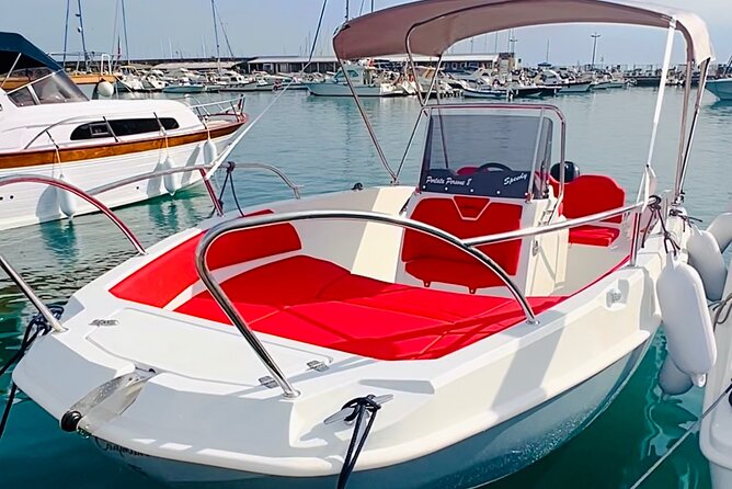 Amalfitan coast boat rent no license or with professional skipper - Finding Blue Dream Rental Boats and getting rolling at 9:30