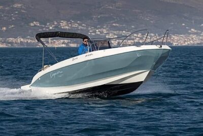 Amalfitan coast boat rent no license or with professional skipper - The on-water flow: how an 8-hour day usually feels