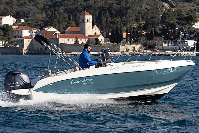 Amalfitan coast boat rent no license or with professional skipper - The comfort kit you’ll actually use on the water