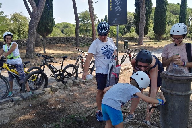 Ancient Appian Way PRIVATE Bike Tour - Stop-by-stop on the Appian Way: from Porta San Sebastiano to Caracalla Baths