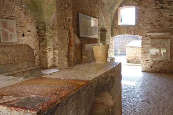 Ancient Ostia Antica Semi-Private Day Trip from Rome by Train with Guide - Guides and group size: what the best ones do