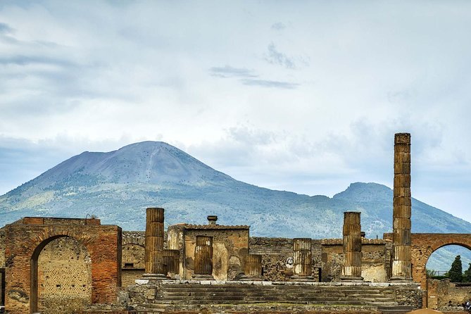 Ancient Pompeii Private Tour: Skip the Line & Kid-Friendly Option - Forum + Via dell’Abbondanza: the center of politics, trade, and noise