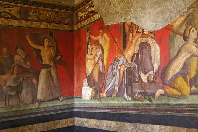 Ancient Pompeii Private Tour: Skip the Line & Kid-Friendly Option - Teatro Grande: theater architecture cut into lava