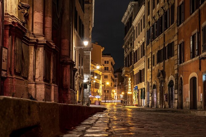 Ancient Rome at Twilight Walking Tour - Photo strategy: getting Colosseum shots without fighting the crowds