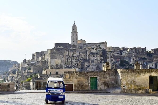 Ape Calessino Tour nei Sassi di Matera - Martulli Viaggi to Piazza San Francesco: first plazas, big impact