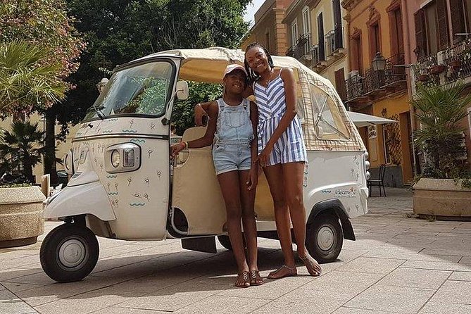 Apelisetta tuk tuk: 1 tour of Cagliari - Alberto’s Role: Fun Driving Plus Smart Pointers