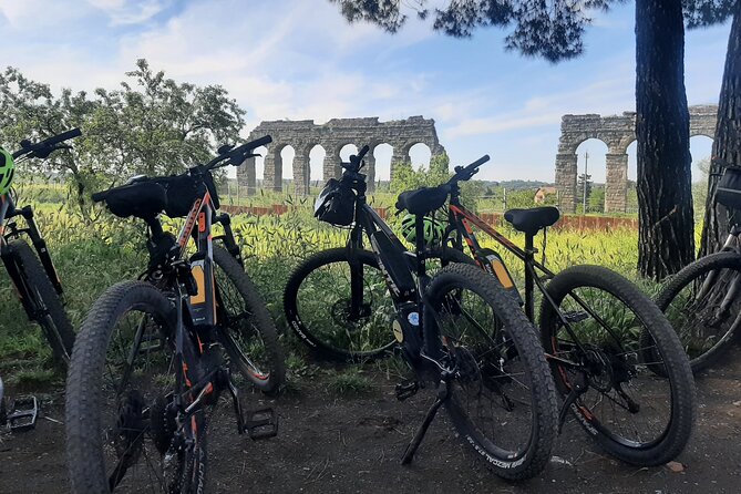 Appian Way Aqueducts Bike Tour (Catacombs & Lunch Option) - The 5-hour option: Catacombs of San Callisto plus lunch and aperitivo