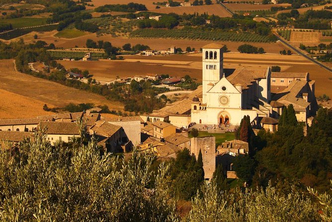 Assisi Private Walking Tour including St. Francis Basilica - Basilica of St. Francis: The Main Event, With Extra Listening Options