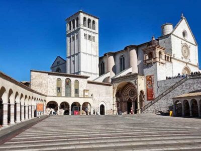 Assisi: Walking Tour with St. Francis Basilica Visit - Roman Amphitheater Ruins to Rocca Maggiore Views: The Walk That Sets the Scene