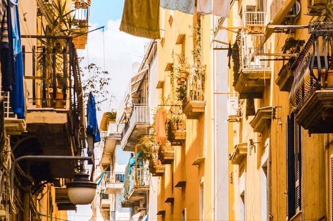 Authentic Naples Food Tour with 8+ Tastings of Pizza, Wine & More - San Gregorio Armeno to Spaccanapoli: The Historic Spine