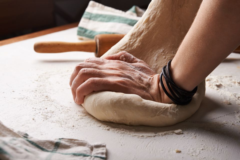 Authentic Neapolitan Pizza Lesson - Entering the Workshop Mindset: What Neapolitan Pizza Teaches You Fast