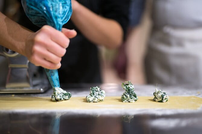 Authentic Pasta Class in Florence - Getting there at Via Camillo Cavour: easy logistics for an evening class
