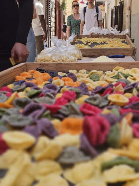 Bari: Pasta Experience Walking Tour - What You Eat: Fresh Tomato Sauce, Orecchiette Tasting, and the Table Mood