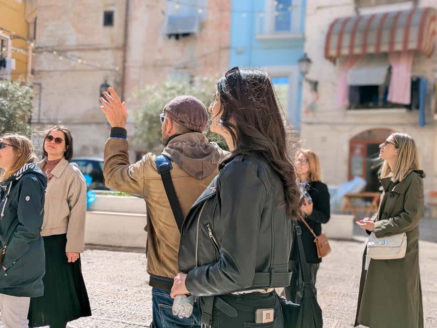 Bari: Street Food Walking Tour with Wine Tasting - Colonna della Giustizia and the medieval flavor of the walk