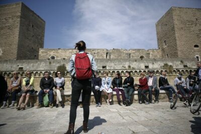 Bari Vecchia Group Tour in Italian - Basilica San Nicola: the Romanesque-Apulian anchor of Bari