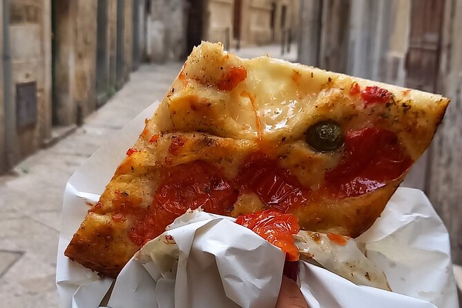Bari’s Ultimate Street Food Tour - Small Group by Do Eat Better - The small-group advantage: guides like Giuseppe, Nicholas, Alessia, Enzo, and Lica Pia