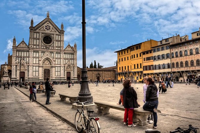 Basilica Santa Croce: Walking Among the Masters of Florence - Donatello’s crucifix and Brunelleschi’s Chapel of Fools