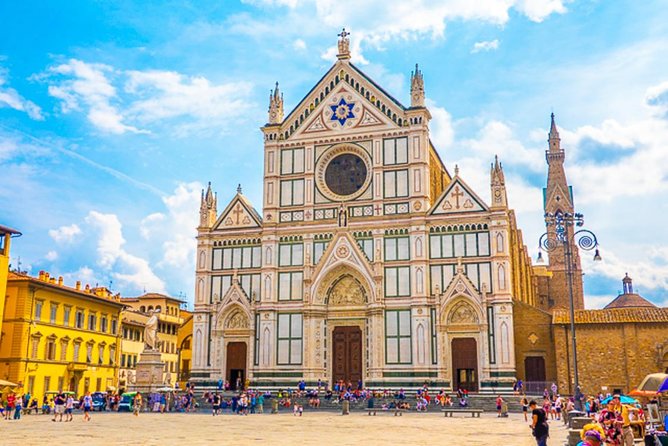 Basilica Santa Croce: Walking Among the Masters of Florence - The tomb section: where Florence gathers its most famous minds