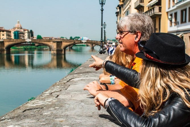 Best of Florence: Small Group Tour Skip-the-Line David & Accademia with Duomo - Ponte Vecchio: the last photo, but also a real finishing point