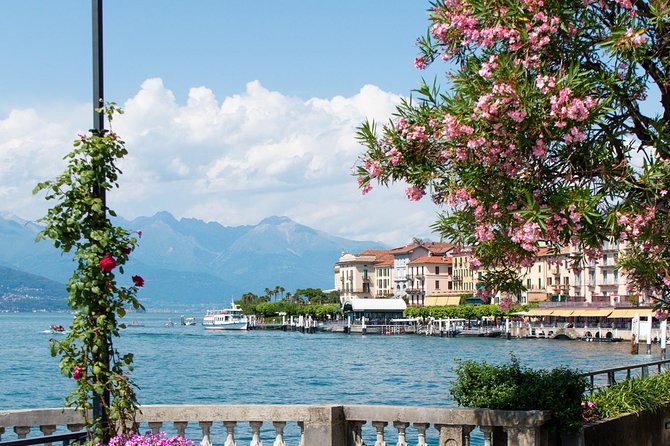 Best of Lake Como Experience from Milan, Cruise and Landscapes - On-board hearing: audio headsets are a big deal in a group of up to 50