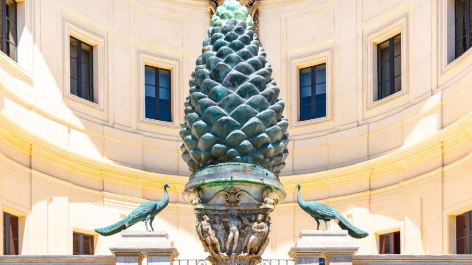 Best of the Vatican: Fast Track Highlights - Vatican Museums Highlights: Raphael, Belvedere Antiquities, and the Maps Gallery
