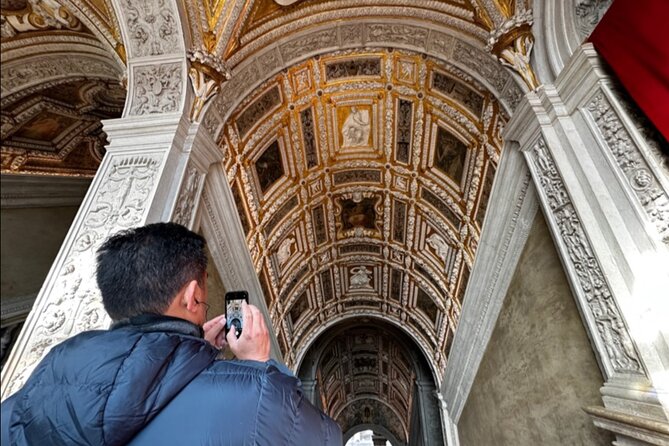 Best Of Venice: Saint Mark's Basilica, Doges Palace with Guide and Gondola Ride - St. Mark’s Basilica in 30 minutes: what skip-the-line really buys you