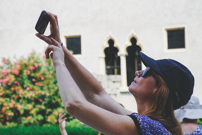 Best of Verona Highlights Walking Tour with Arena - Piazza delle Erbe and Piazza dei Signori: power, rituals, and symbols