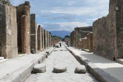 Best Pompeii Private Tour from Naples Port or Hotel Pick Up - Entering Pompeii With Skip-the-Line Comfort