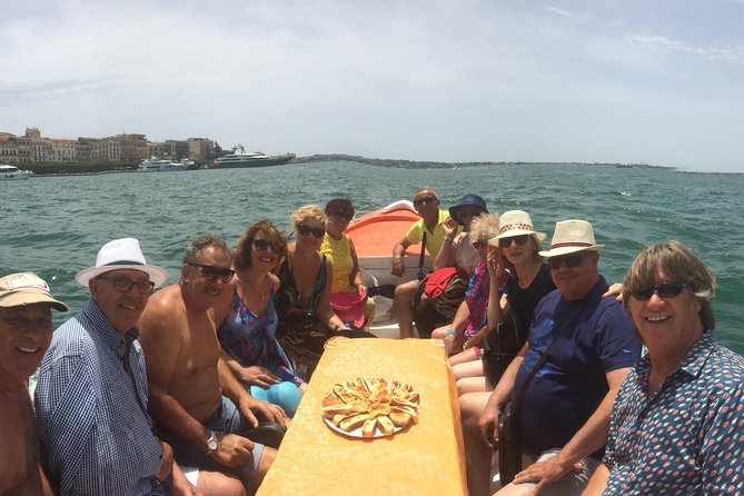 Boat tour of Ortigia Island and sea caves - Meeting at Via Senatore Giuseppe Maielli: getting started without hassle