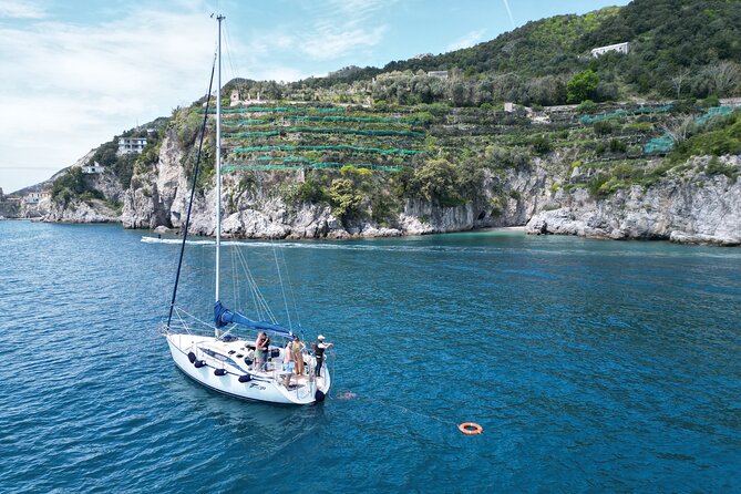 Boat tour of the Amalfi Coast with Aperitif - Meeting the crew: GRM energy and captain skills