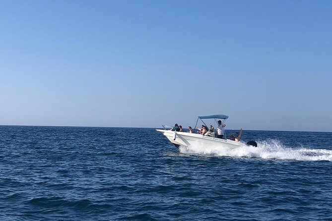 Boat trip to the Polignano a Mare caves - Best Tips for Photos and a Better Day on the Water