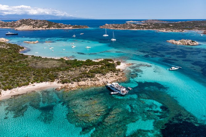 Boat trips La Maddalena Archipelago - Departure from La Maddalena - Spargi: another beach stop with the same easy access
